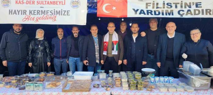 Sivil Toplum Kuruluşlarından Gazze İçin Hayır Çarşısı