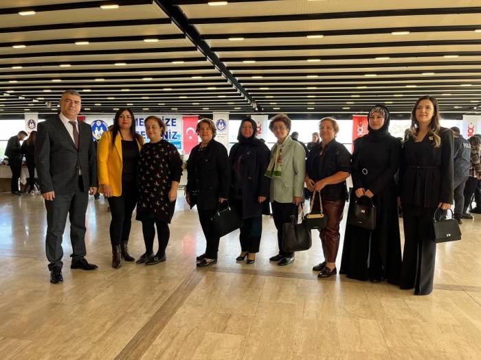 Polis Eşleri Öğrencilere Burs Vermek İçin ‘Hayır Çarşısı’ Açtı