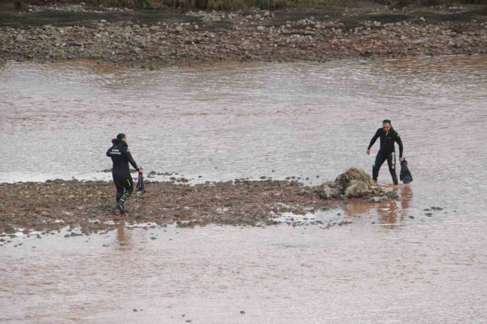 Dicle Nehri’nde Kaybolduğu Değerlendirilen Çocuk Aranıyor
