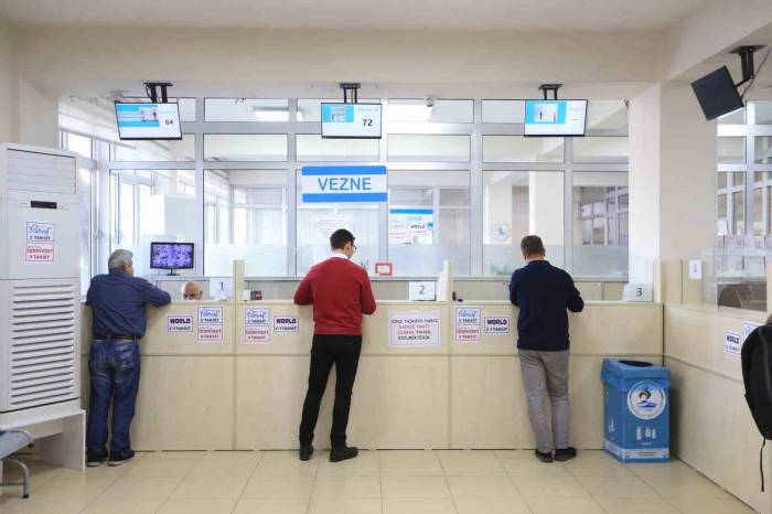 Pamukkale’de Vezneler Hafta Sonu Da Açık