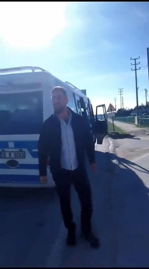 Türkiye Onu İzlemişti...minibüs Şoförlüğü Yaparken Hamile Sürücü İle Tartıştı