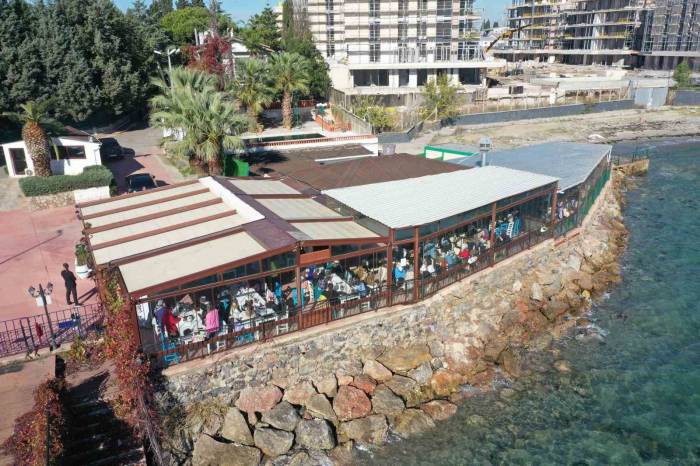 Tuzla’da Denize Sıfır ‘Balık Ekmek’ Restoranı Hizmete Açıldı