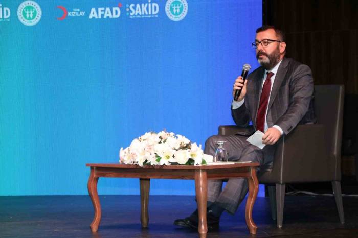 Toplantının Gündemi Deprem Oldu