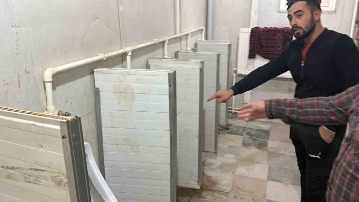 5. Levent’teki Şantiyede Çalışan İşçiler İsyan Etti