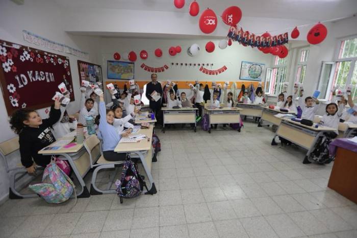 Başkan Sandal: "Bayraklı’nın Çocukları Hayvan Sevgisiyle Büyüyor"