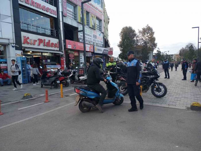 Motosiklet Sürücülerine 5 Bin Lira Ceza Kesildi