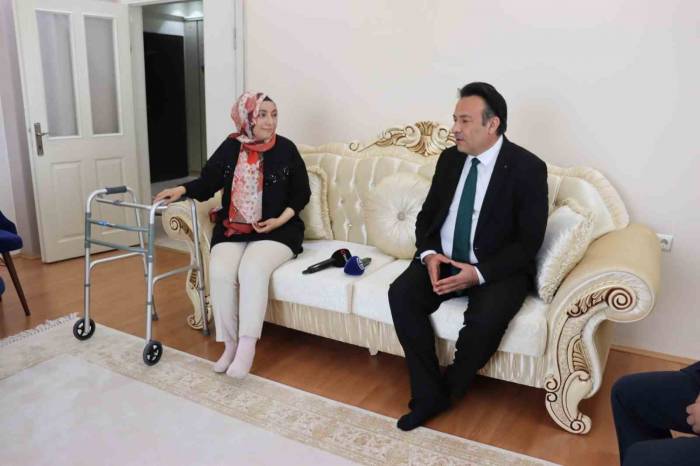 Kazazede Öğretmene Evinde “24 Kasım” Sürprizi