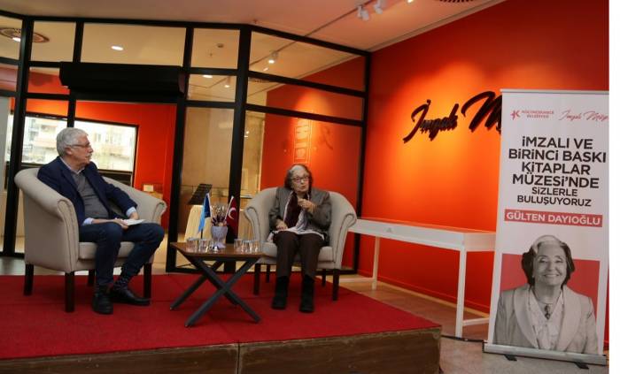 İmzalı Müze Sohbetleri’nin Kasım Ayı Konuğu Gülten Dayıoğlu Oldu