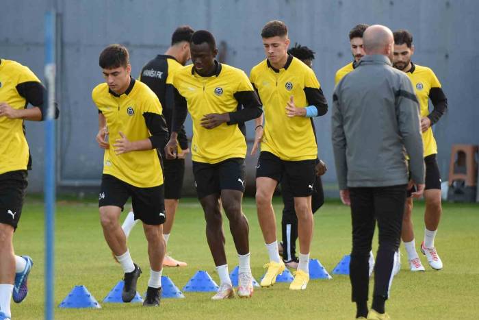 Manisa Fk Eyüpspor Hazırlıklarına Devam Ediyor