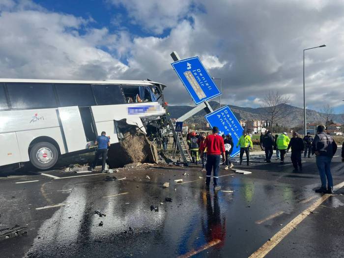 Taylandlı Turistlerin Ölümden Döndüğü Kazada Yaralı Sayısı 29’a Yükseldi