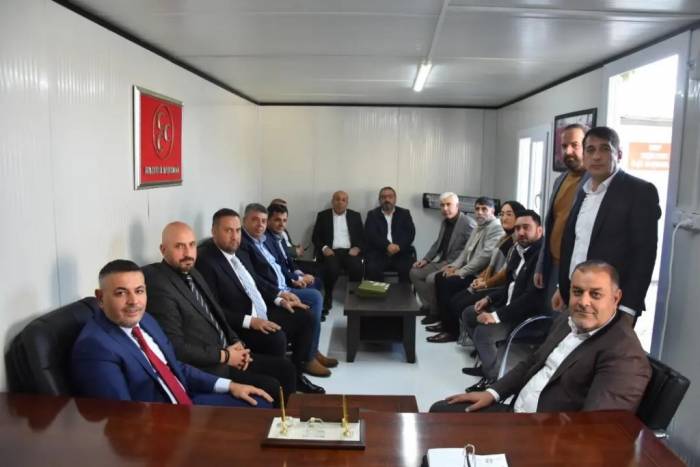 Sadıkoğlu: “Partiler Üstü Bir Konuma Sahibiz”