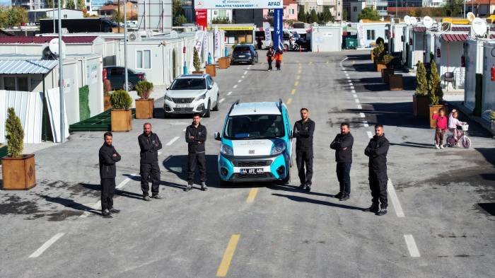 Yeşilyurt’ta Konteyner Onarım Hizmet Aracı Hizmete Girdi