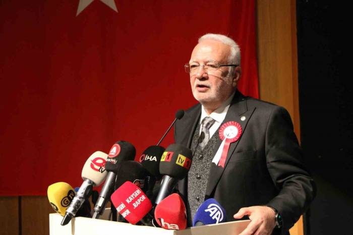 Ak Parti Genel Başkanvekili Elitaş: “Anne Ve Baba Olarak Göstermediğimiz Müsamahayı, Öğretmenler Bizim Evlatlarımıza Gösteriyor”