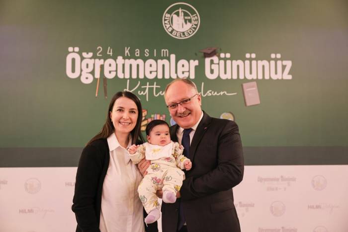 Sivas Belediyesi Öğretmenleri Unutmadı