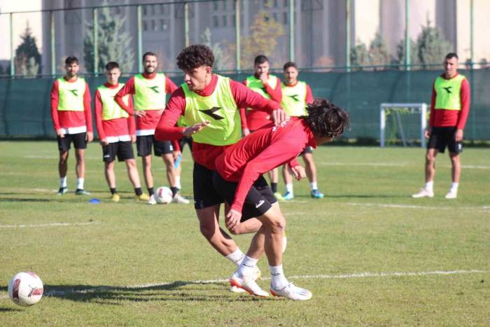 Afyonspor Hazırlıklarını Tamamladı