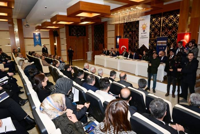 Ak Parti Genel Başkan Yardımcısı Kandemir: "Malatya En Kısa Sürede Ayağa Kalkacak"