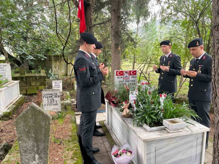 Aydın’da Jandarma Öğretmenleri Unutmadı