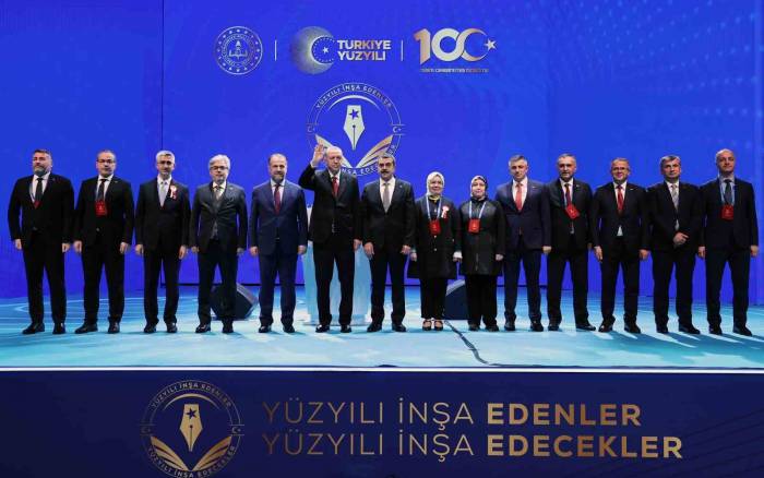 Cumhurbaşkanı Erdoğan: "4 Milyon 680 Bin Çalışan Emekli İkramiyeden Faydalanabilecek”