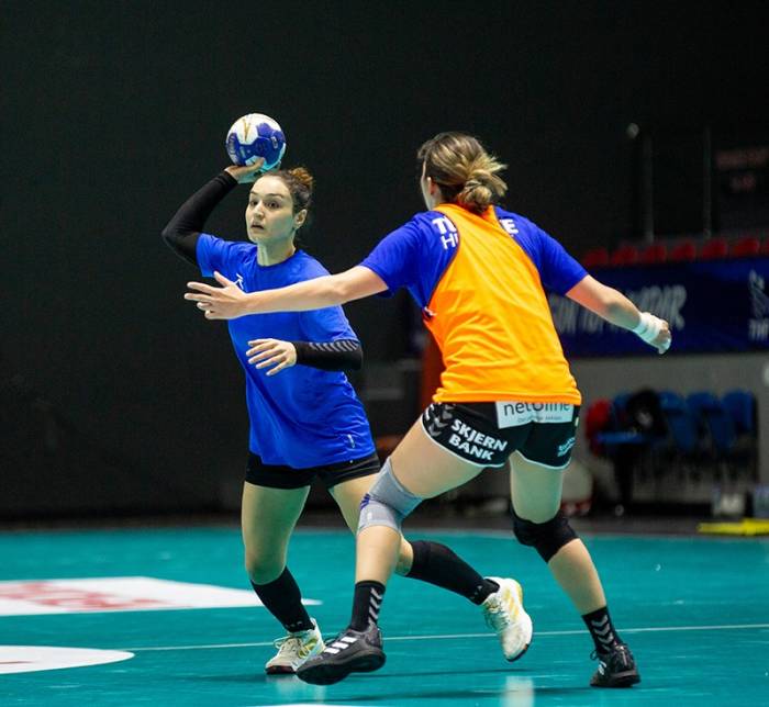 A Milli Kadın Hentbol Takımı Hazırlık Kampı Başladı