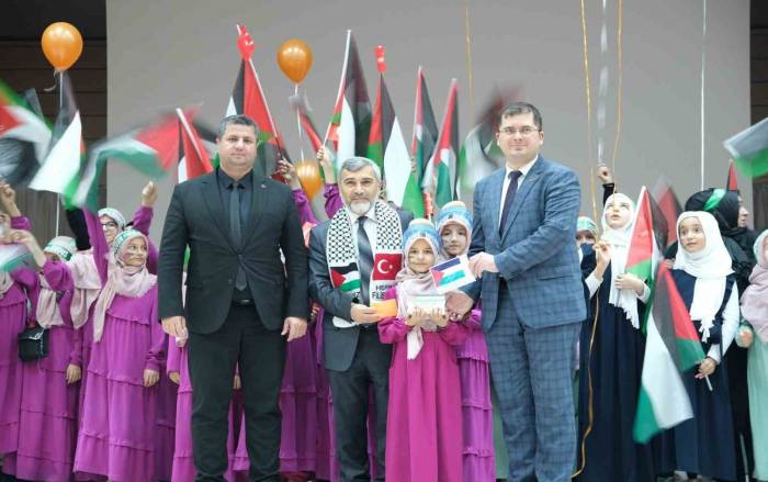 Kur’an Kursu Öğrencilerinden Filistin’e Destek