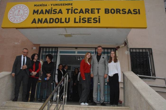 Başkan Özkasap’tan Manisa Ticaret Borsası Anadolu Lisesi Öğretmenlerine Kutlama