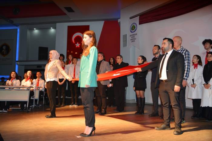 Manisa’da Öğretmenler Günü Kutlandı