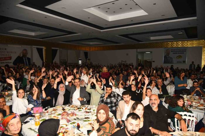 Menemen’de Öğretmenler Günü İçin Unutulmaz Gece