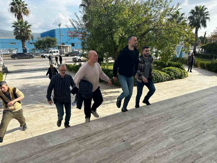 Milas Ve Bodrum Polisinin Operasyonuyla Gasp Olayı Aydınlatıldı