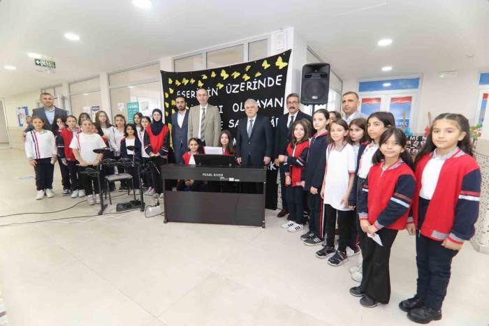 Başkan Rahmi Şengül Öğretmenler Gününü Kutladı