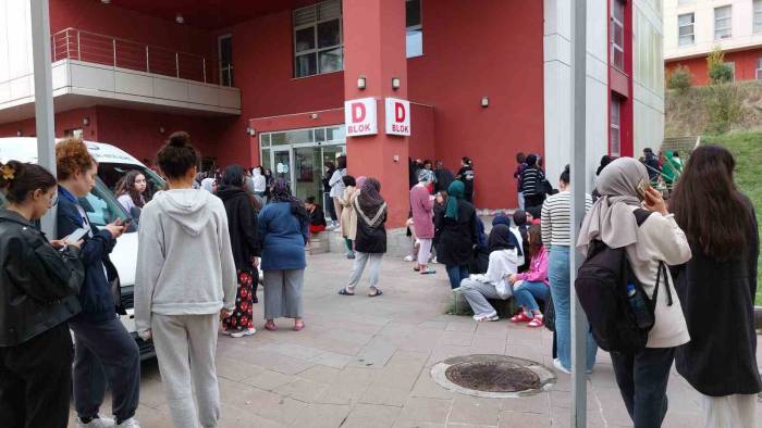 Üniversiteli Genç Kız, Öğrenci Yurdunun Banyosunda Ölü Bulundu