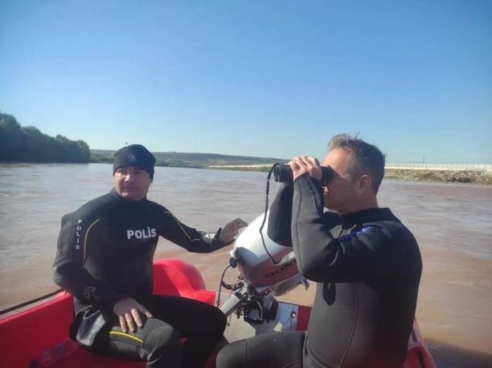 Dicle Nehri’nde 16 Yaşındaki Çocuğu Arama Çalışmaları 9’uncu Gününde Sürüyor