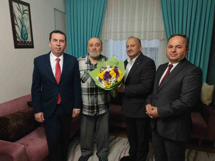 Başkan Tavlı’dan İlkokul Öğretmenine Vefa