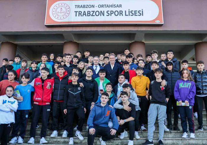 Abdullah Avcı’dan ’öğretmenler Günü’ Ziyareti