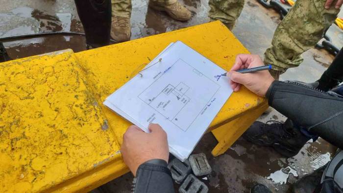 Ekipler, Kafkametler Yük Gemisindeki Kayıp 7 Mürettebatı Arıyor