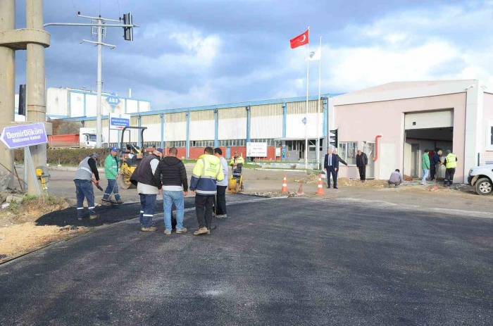 Başkan Bakkalcıoğlu Hangar Yapım Çalışmalarını Denetledi