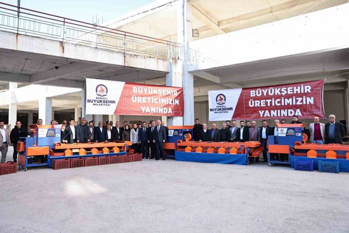 Kaleli Üreticilere 3 Adet Zeytin Eleme Makinesi