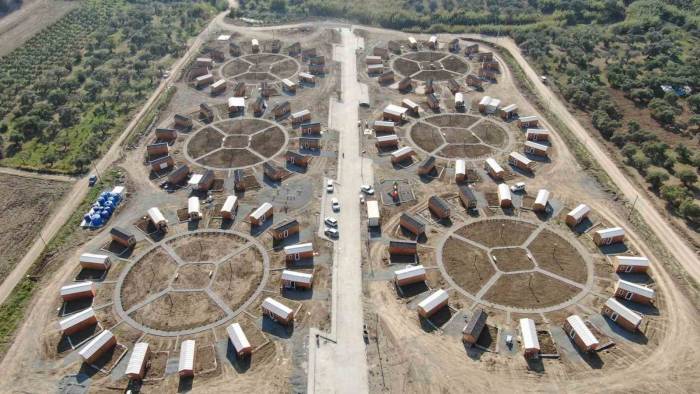 Havadan Görüntüsüyle Dikkat Çeken ’örnek Evler’, 100 Aileye Yuva Oldu