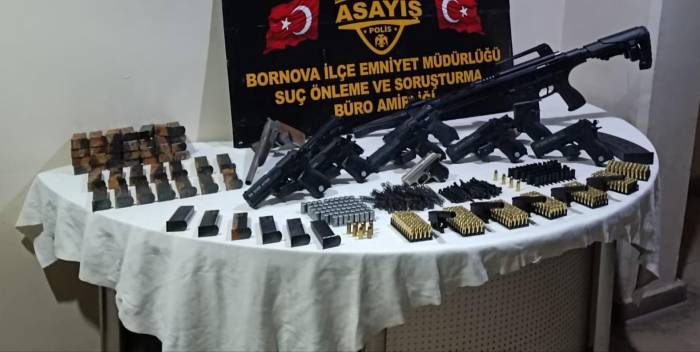 İzmir’de Silah Ticareti Şebekesine Operasyonda 2 Tutuklama