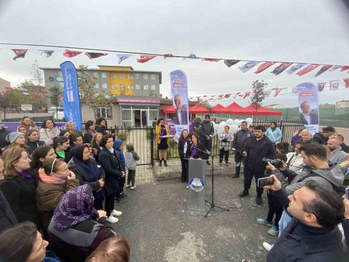 Avcılar’da “Kadın Sosyalleşme Evi” Açıldı
