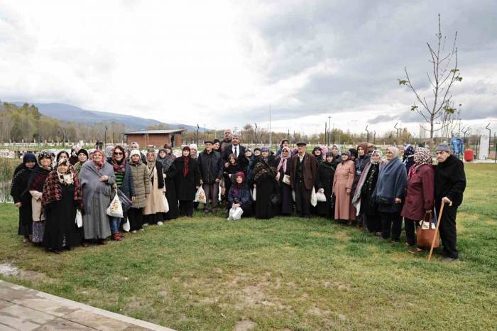 Kütahya Belediyesi, 65 Yaş Ve Üzeri Vatandaşlara Kütahya’yı Gezdirdi