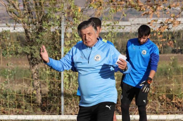 Yılmaz Vural: “Şampiyon Olmak İçin Geldik”