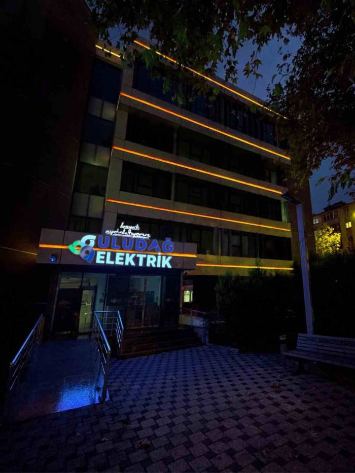 Faturalar, "Kadına Karşı Şiddete Dur" Diyor