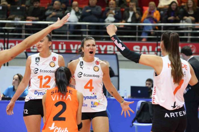 Eczacıbaşı Dynavit, Galibiyet Serisine Devam Ediyor