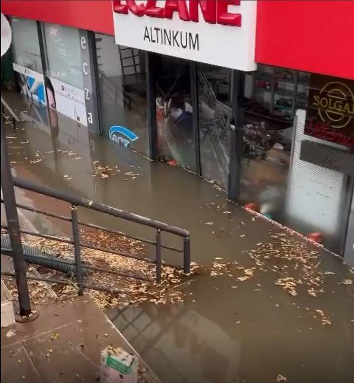 Didim’i Şiddetli Yağış Vurdu