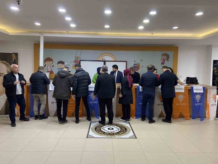 Ak Parti’de Temayül Yoklaması Heyecanı