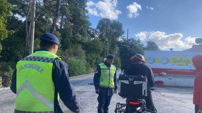 Marmaris’te Jandarma Trafik Denetimlerine Hız Kesmeden Devam Ediyor