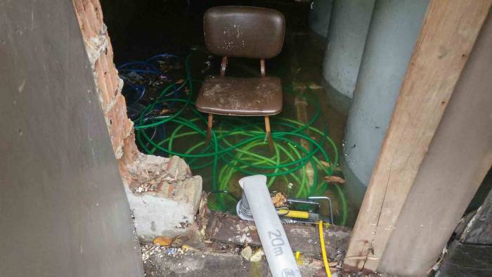 Ortaköy’de Deniz Yükseldi, Restoranı Su Bastı