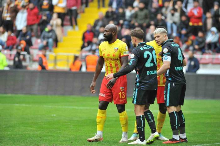 Trendyol Süper Lig: Kayserispor: 1 - Adana Demirspor: 1 (Maç Sonucu)
