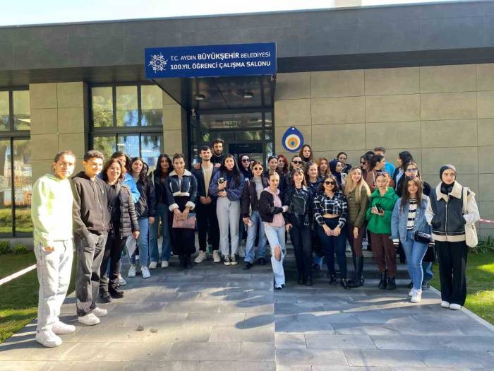 Aydın Büyükşehir, Üniversiteli Gençleri Ağırladı
