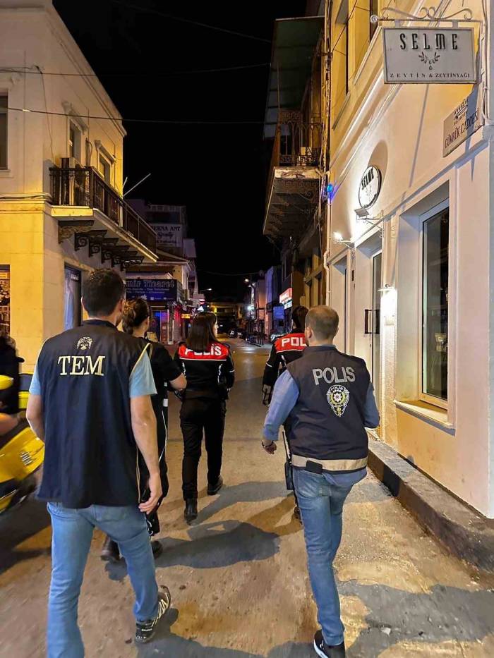 Balıkesir’de ’huzur’ Operasyonu: 8 Aranan Şahsa Gözaltı